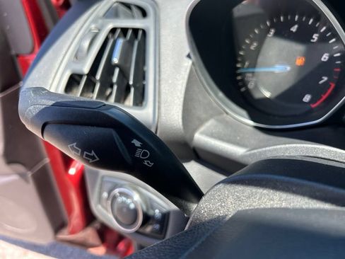 Used 2015 Ford Escape SE FWD image 23