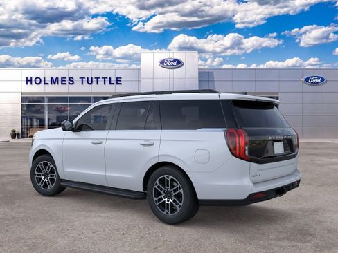 New 2026 Ford Expedition Active AWD/4WD image 4