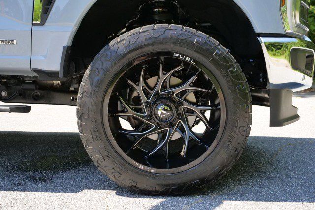 Used 2024 Ford F350 Lariat w/ Lariat Ultimate Package AWD/4WD image 11