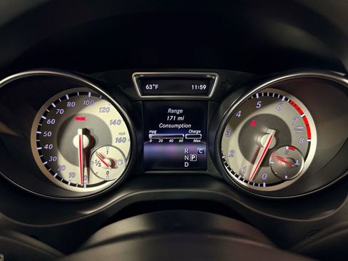 Used 2017 Mercedes-Benz GLA 250 4MATIC image 12