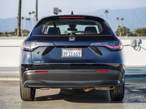 Used 2023 Honda HR-V LX image 8