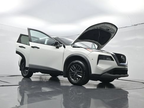Used 2022 Nissan Rogue S FWD image 28