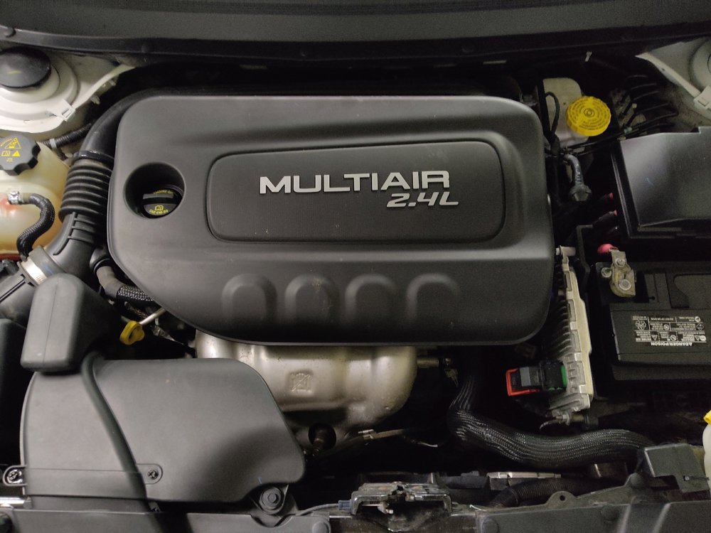 Used 2018 Jeep Cherokee Latitude Plus FWD image 30
