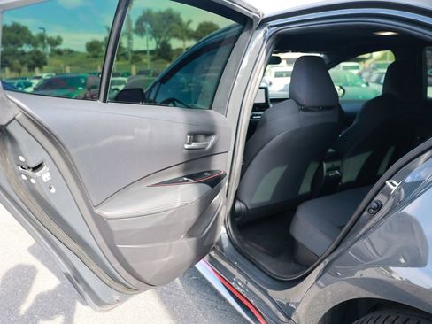 Used 2023 Toyota Corolla SE w/ SE Package image 33