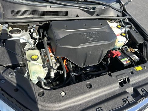 Used 2014 Toyota RAV4 EV image 9