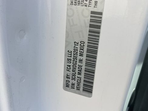 Used 2025 RAM ProMaster 2500 w/ Convenience Group image 28