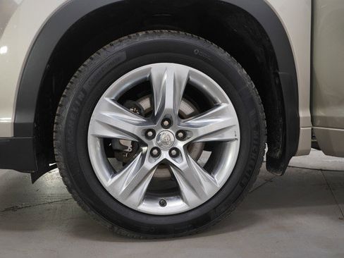 Used 2015 Toyota Highlander Limited Platinum image 33