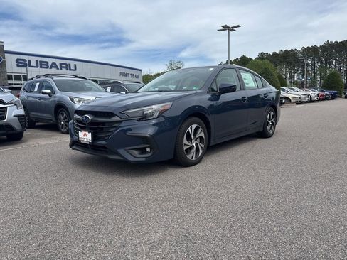 Used 2025 Subaru Legacy Premium image 2