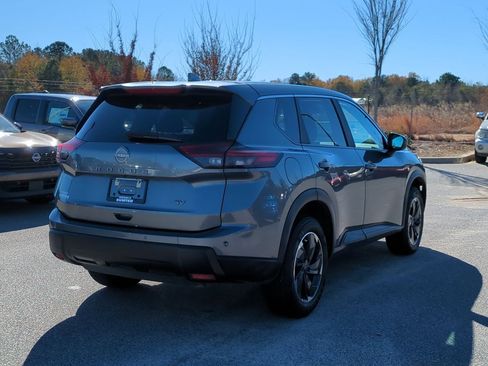 Certified 2024 Nissan Rogue SV image 4