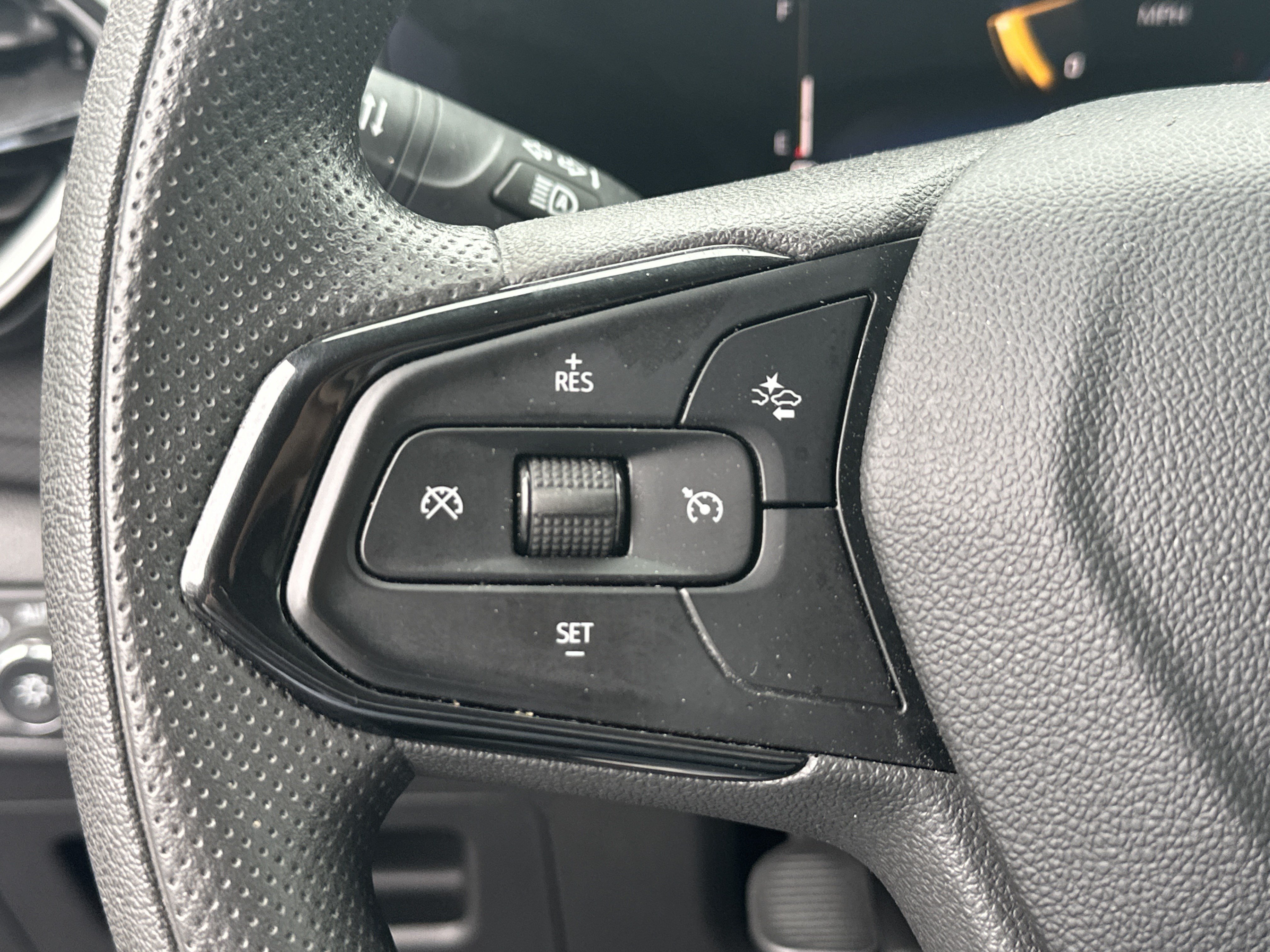 Used 2025 Chevrolet TrailBlazer LT FWD image 22