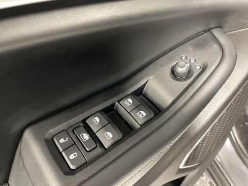 Used 2022 Jeep Grand Cherokee L Limited w/ Luxury Tech Group II image 13