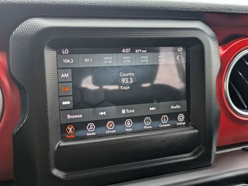 Used 2018 Jeep Wrangler Unlimited Rubicon AWD/4WD image 20