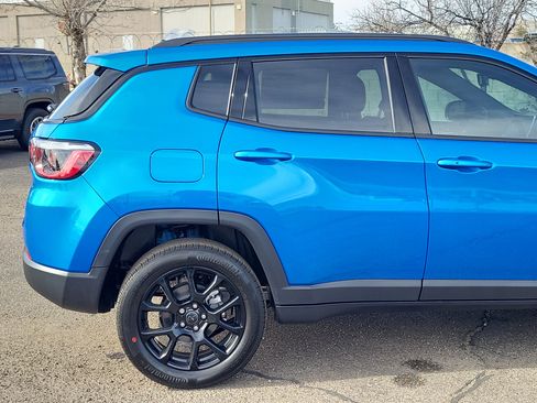 New 2026 Jeep Compass Latitude image 3