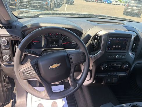 Used 2020 Chevrolet Silverado 1500 Custom w/ Custom Value Package AWD/4WD image 17