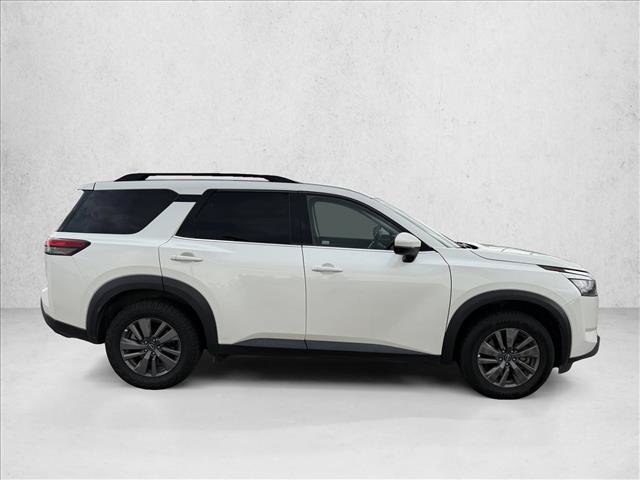 Used 2024 Nissan Pathfinder SV FWD image 5
