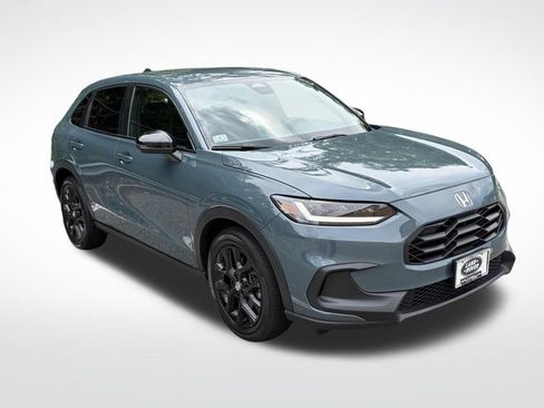 Used 2023 Honda HR-V Sport image 3