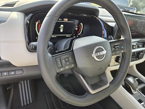 Certified 2026 Nissan Pathfinder SL AWD/4WD image 15