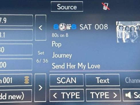 Used 2018 Lexus GX 460 image 24