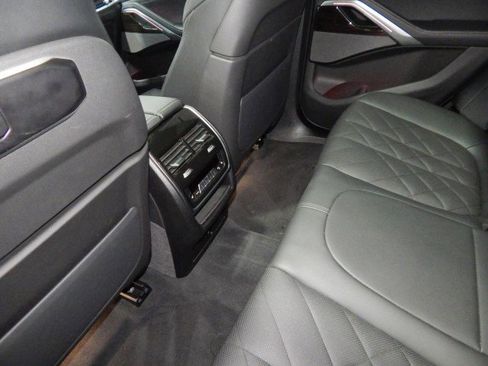 Used 2025 BMW X6 xDrive40i image 36