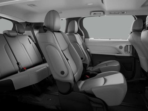 New 2026 Toyota Sienna XLE AWD/4WD image 7