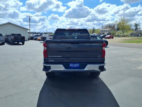 Used 2023 Chevrolet Silverado 1500 LT AWD/4WD image 5