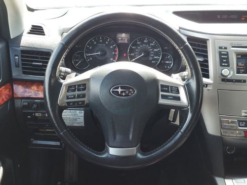 Used 2012 Subaru Outback 2.5i Limited w/ Moonroof Pkg AWD/4WD image 12