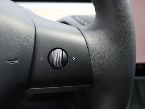 Used 2023 Tesla Model 3 Standard Range RWD image 44