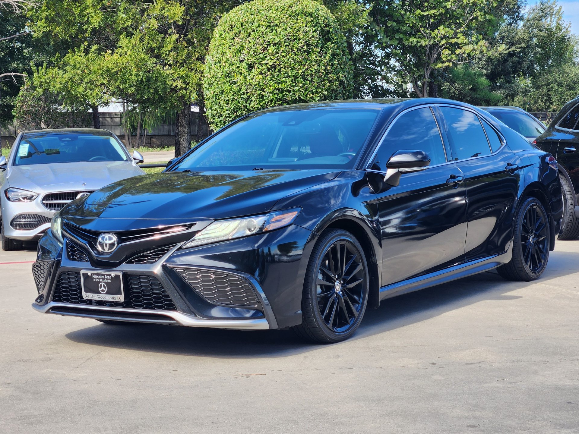 Used 2021 Toyota Camry XSE FWD image 5