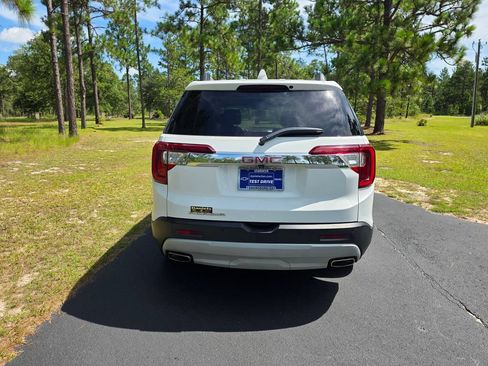 Used 2020 GMC Acadia SLT w/ Trailering Package FWD image 4