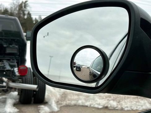 Used 2025 Ford Expedition Active image 31