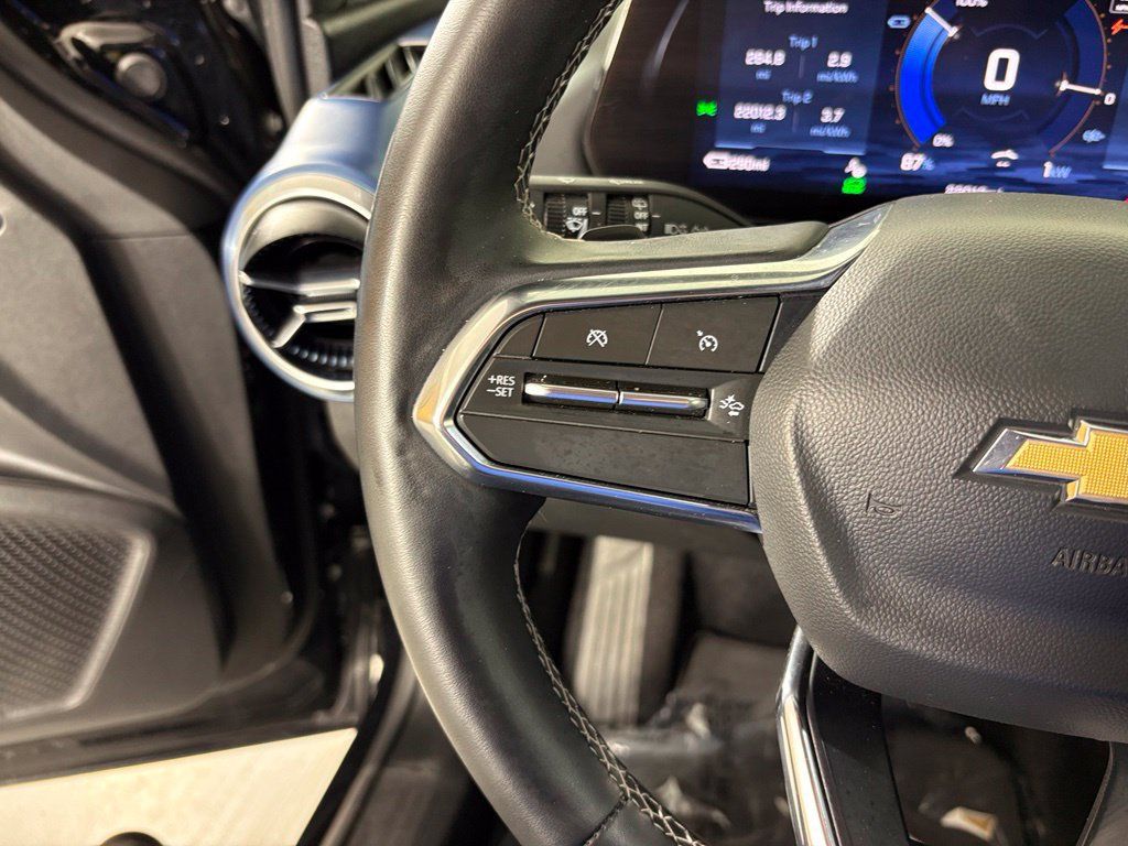 Used 2024 Chevrolet Equinox EV LT w/ LPO, Active Package FWD image 23