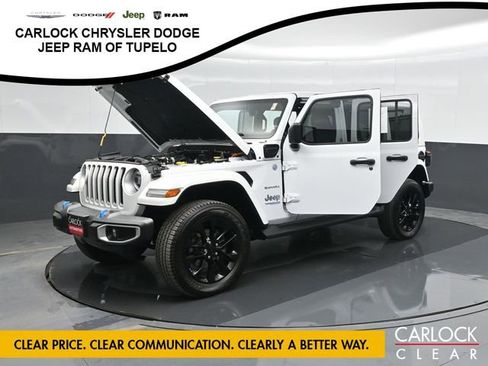 Used 2022 Jeep Wrangler Sahara w/ Cold Weather Group image 57
