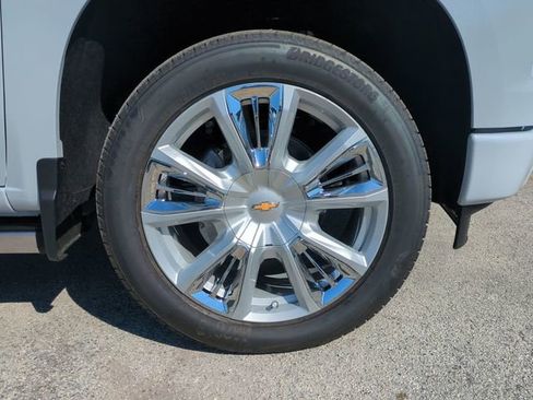 New 2026 Chevrolet Silverado 1500 High Country AWD/4WD image 10