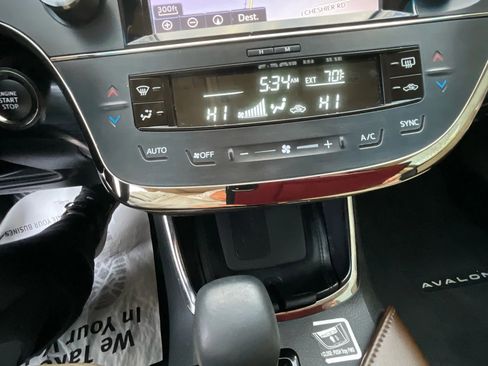 Used 2016 Toyota Avalon Touring image 25