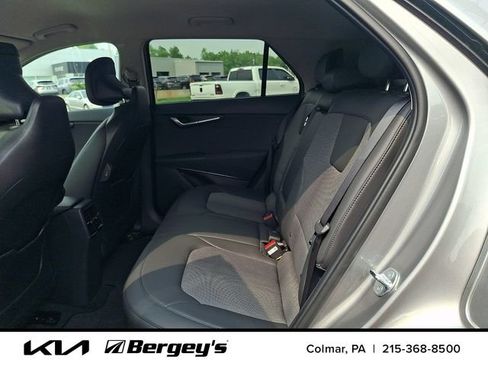 New 2026 Kia Niro Wind w/ Wind Preserve Package FWD image 8