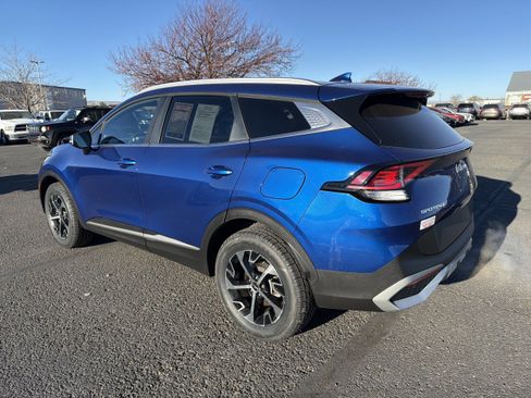 Used 2023 Kia Sportage EX image 7