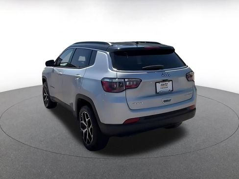 Used 2025 Jeep Compass Limited AWD/4WD image 11