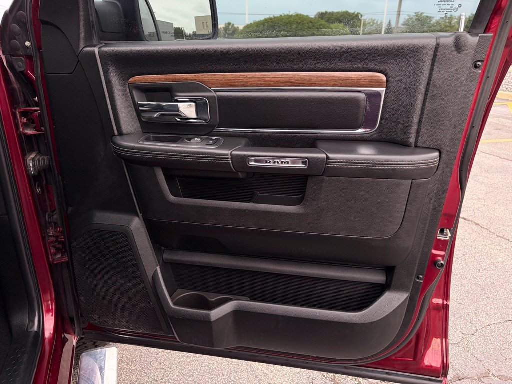 Used 2018 RAM 1500 Laramie w/ Convenience Group AWD/4WD image 24
