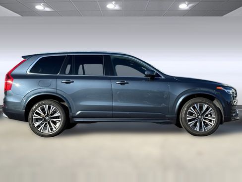 Used 2022 Volvo XC90 T6 Momentum w/ Climate Package image 7