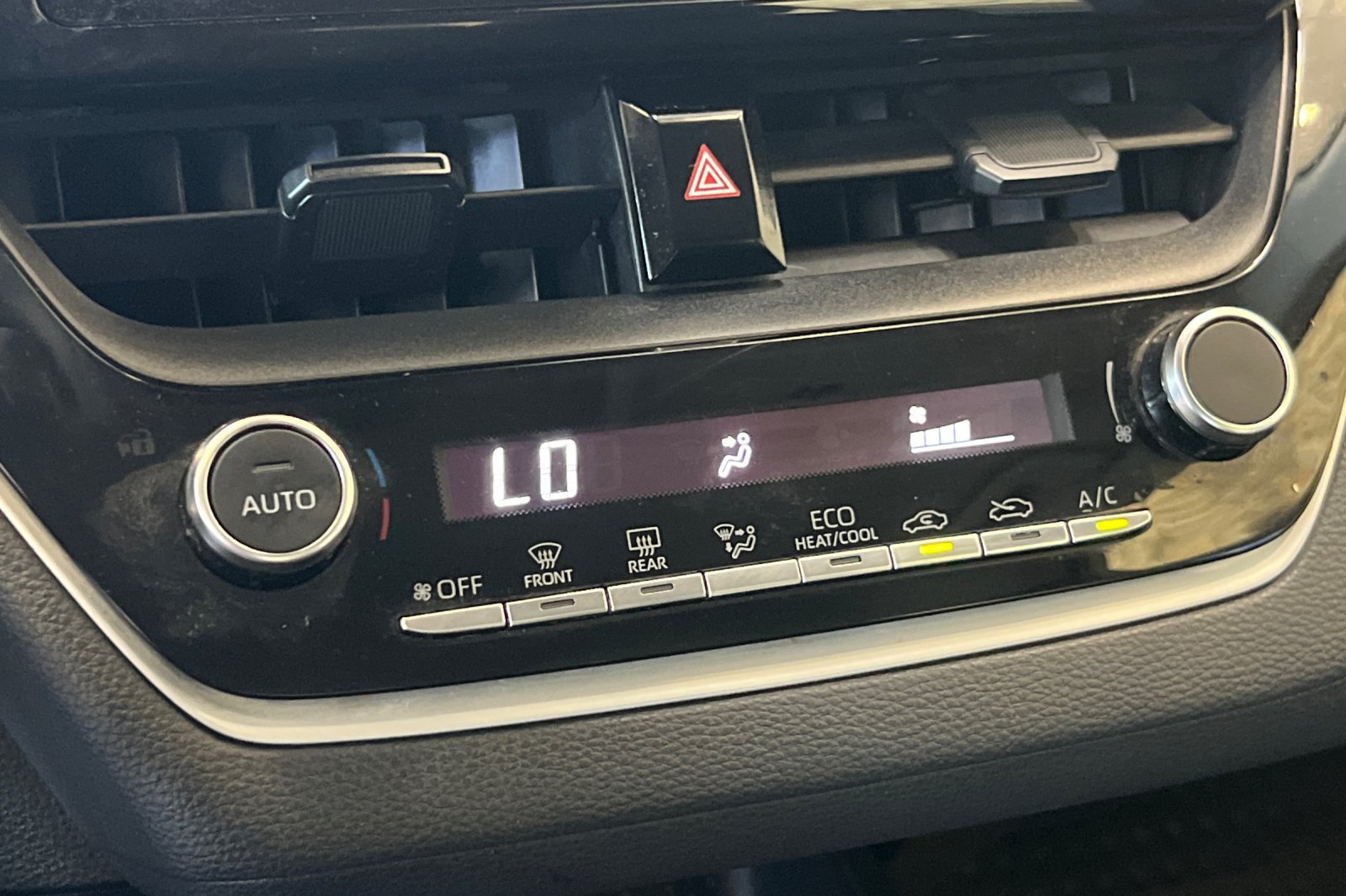 Used 2024 Toyota Corolla LE FWD image 18