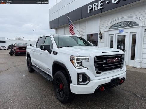 Used 2021 GMC Sierra 1500 AT4 w/ AT4 Value Package image 3