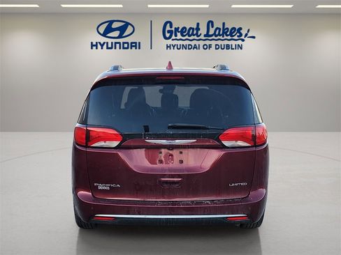 Used 2020 Chrysler Pacifica Limited w/ Advanced Safetytec Group image 4