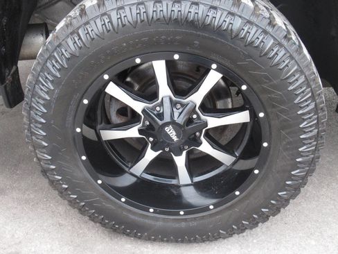 Used 2019 RAM 1500 Laramie image 7