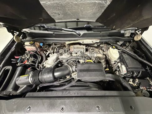 Used 2018 GMC Sierra 2500 Denali w/ Duramax Plus Package AWD/4WD image 20