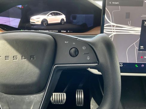 Used 2022 Tesla Model X AWD/4WD image 24