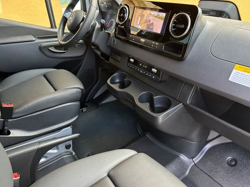 New 2025 Mercedes-Benz Sprinter 2500 image 16
