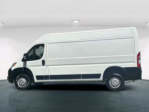 Used 2025 RAM ProMaster 2500 w/ Convenience Group FWD image 4