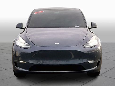 Used 2020 Tesla Model Y Long Range image 3