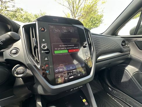 Used 2025 Subaru Forester Premium AWD/4WD image 50