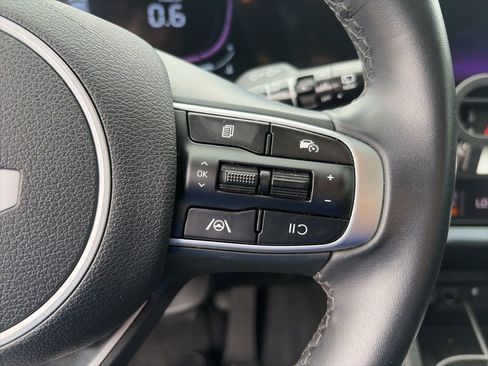 Used 2024 Kia Sportage EX FWD image 16